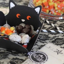 Make these adorable black cat treat boxes easily!
