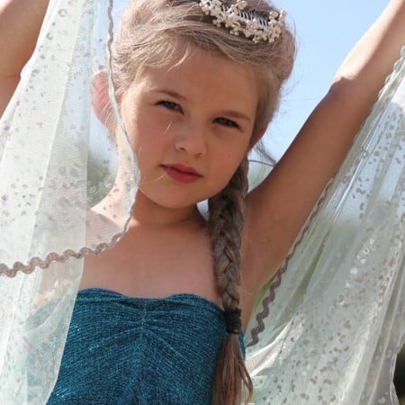 Elsa Dress Sewing Tutorial - this is a quick and easy sew!