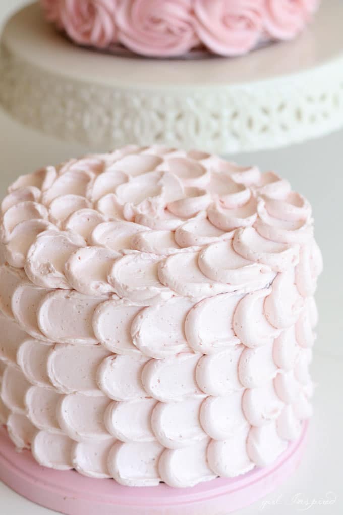 Simple And Pink Techniques To Decorate Cakes And Cupcakes Joann 