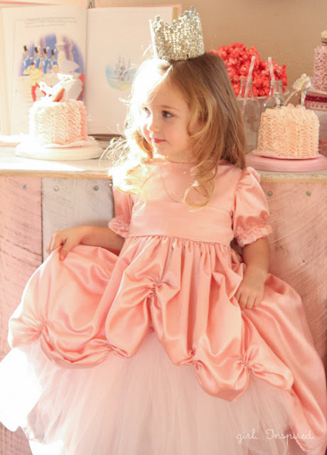 Tutorial for the skirt of this Gorgeous Princess Gown!