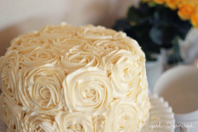How to Make a Swirled Rose Cake!