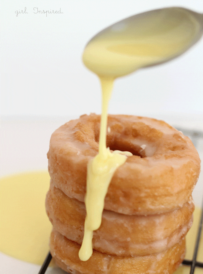 Glaze Drizzle for Donut Beehive