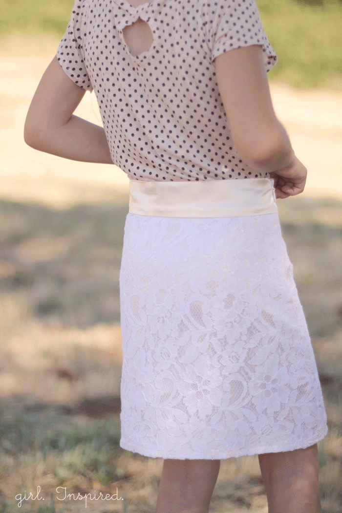 Lined Lace Skirt and invisible zipper tutorial