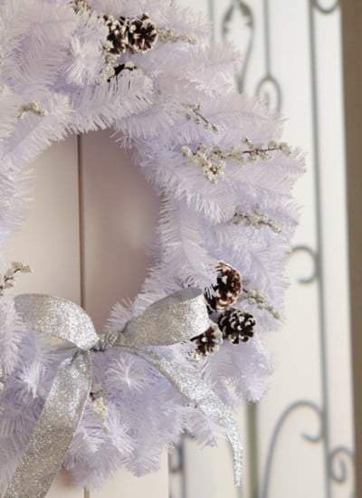 Make this #fabulouslyfestive Sparkly and White Winter Wreath!