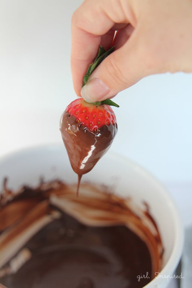 How to make real Chocolate Dipped Strawberries