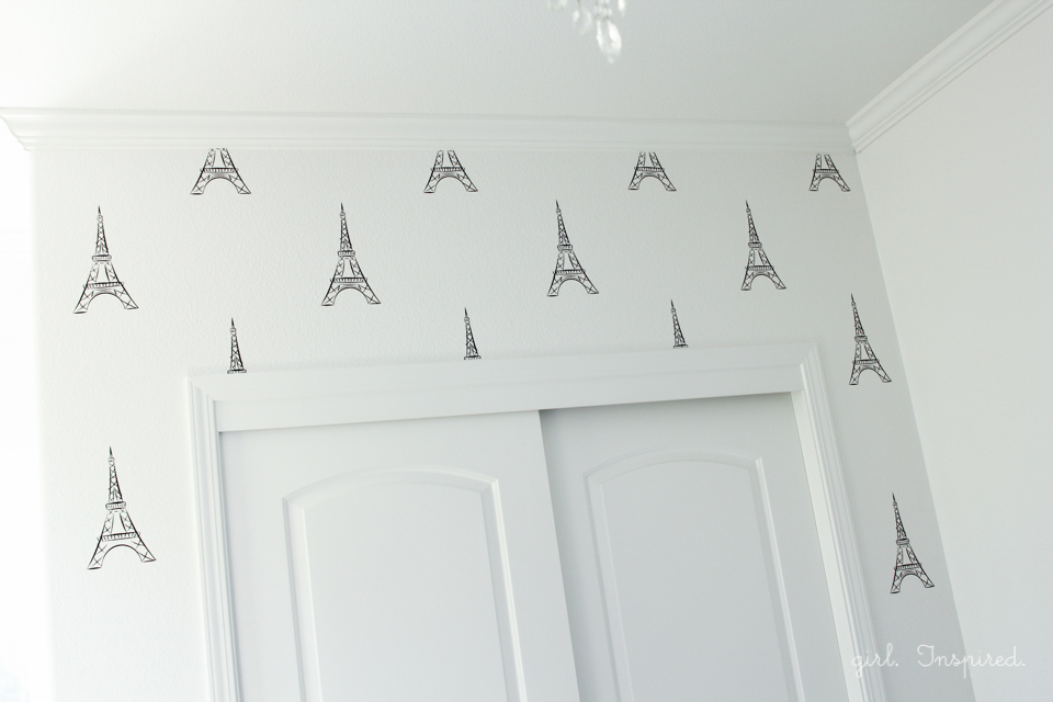 Eiffel Tower Vinyl Wallpaper - how to make your own