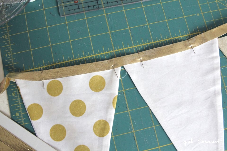 How to make fabric Pennant Banner DIY 