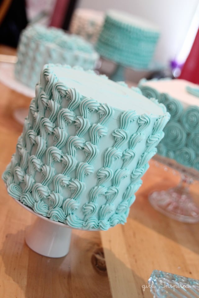 Beautiful Cakes by Wilton Enterprises