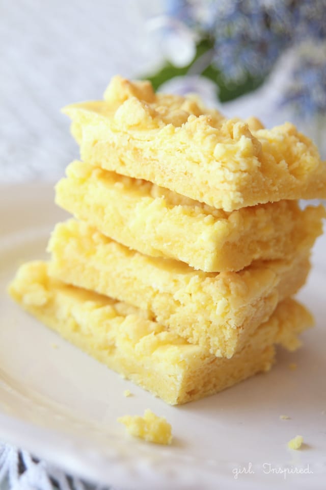 Lemon Cream Cheese Cookie Bars - a chewy cookie base topped with a lemon cream cheese filling