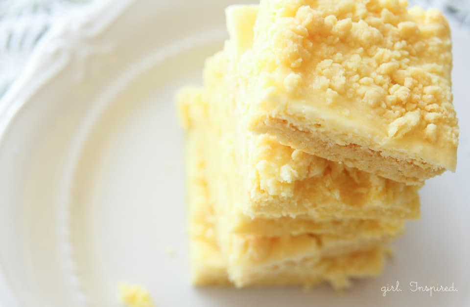 Lemon Cream Cheese Cookie Bars - a chewy cookie base topped with a lemon cream cheese filling