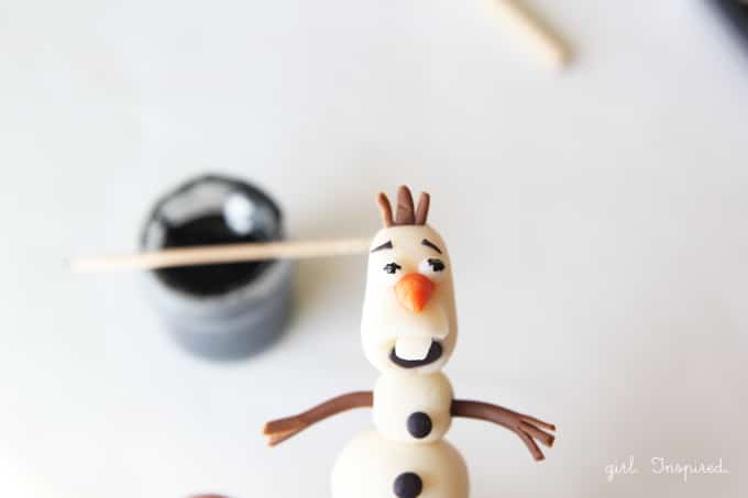 How to make Olaf Cupcake Toppers