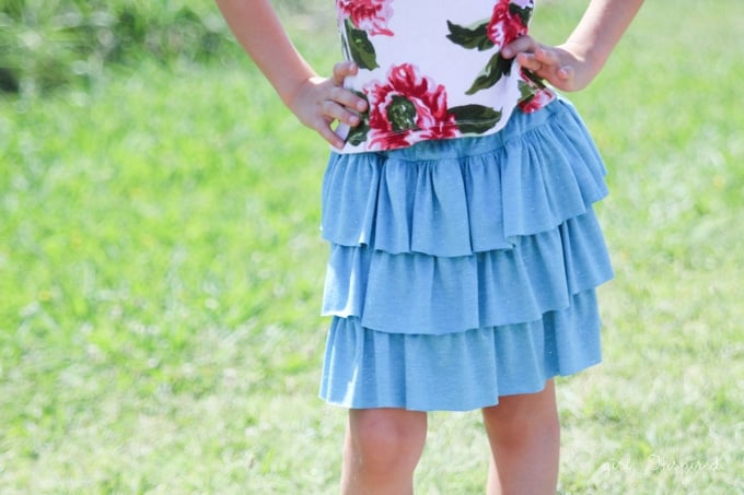 Layered skirt outlet cutting