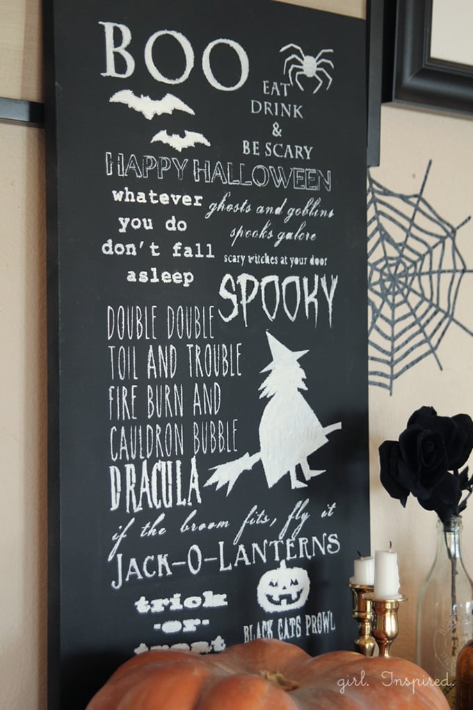 Halloween Chalkboard Sign + free image/printable