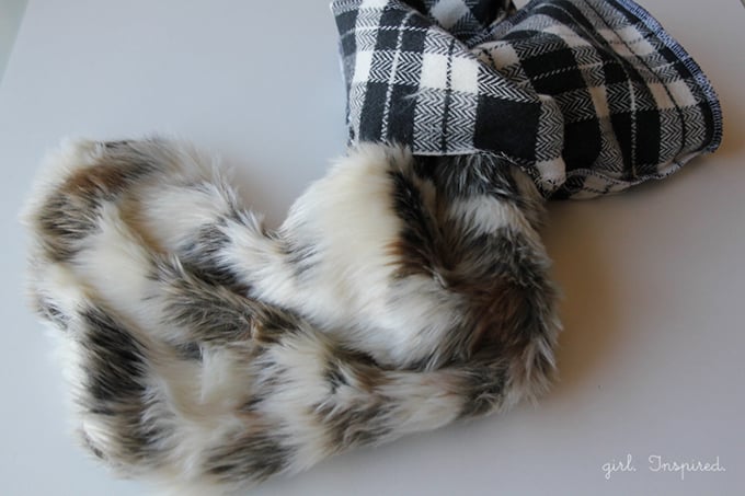 Pattern and Tutorial for Fur and Flannel Stockings - easy!