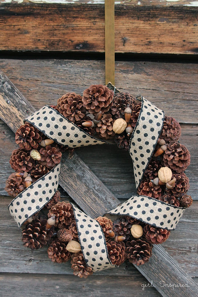 Rustic Pinecone Wreath - perfect DIY for winter decor