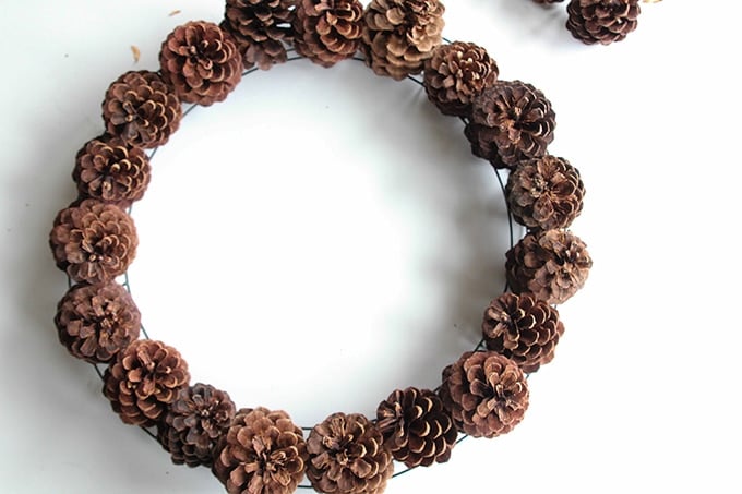 Rustic Pinecone Wreath - perfect DIY for winter decor