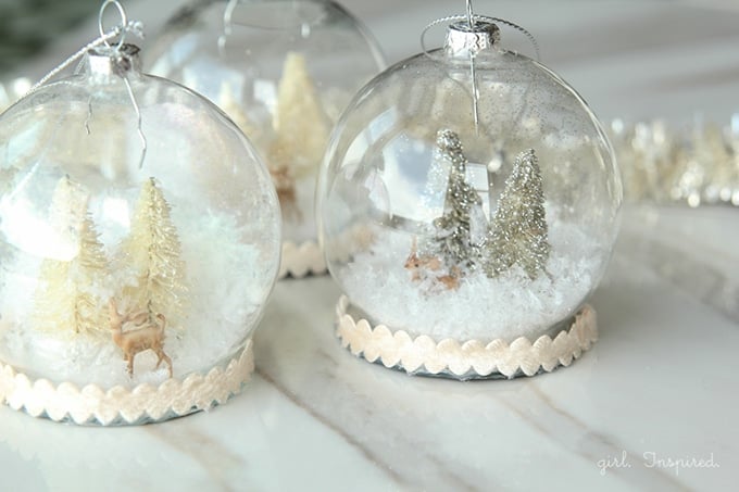 Snow Globe Ornaments - these are so pretty!