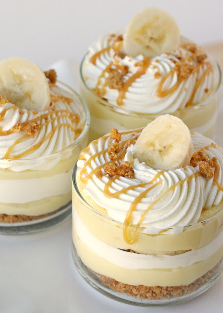 Banana Caramel Cream Mini Pies