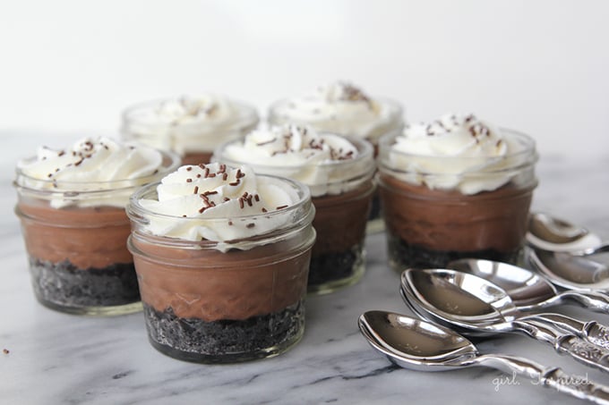 Mini Chocolate Cream Pies - so good! Perfect for parties!
