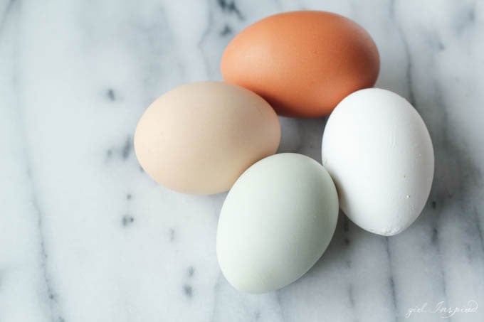 Μονοχρωματικό Πασχαλινά αυγά - εύκολα να κάνουν τις όμορφες μονοχρωματικό αυγά στο χρόνο προβολής με το χρόνο!