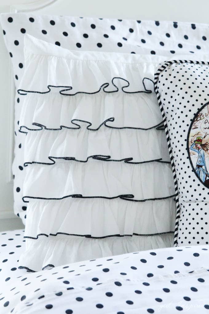 Ruffled Duvet Cover - sewing tutorial - so pretty!