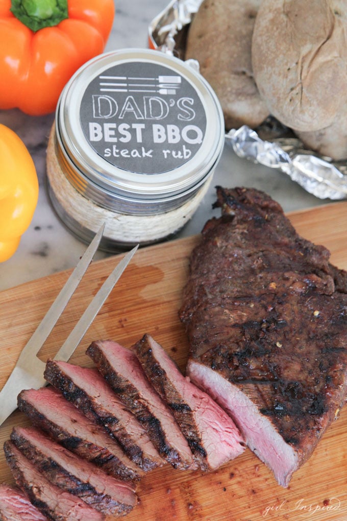 Perfect Grilled Steak Marinade - mix up this spice rub and give it as a gift or use it for the absolute best pepper marinade!