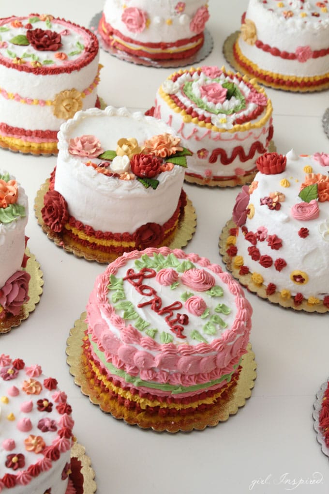 Cake Decorating Party - the perfect, unique party for tweens to have fun and express themselves!