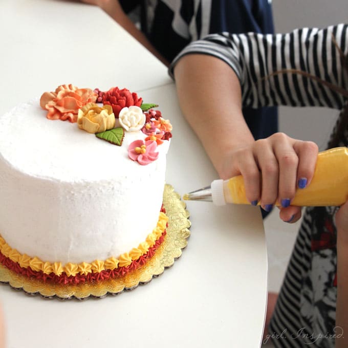 Cake Decorating Party - the perfect, unique party for tweens to have fun and express themselves!