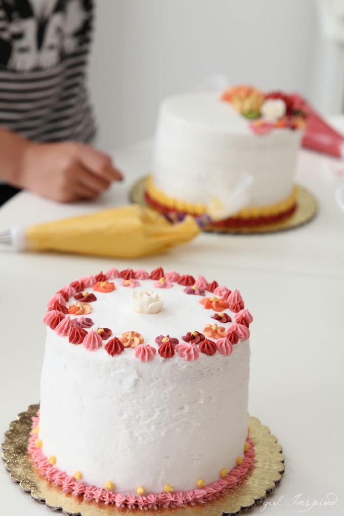 Cake Decorating Party - the perfect, unique party for tweens to have fun and express themselves!