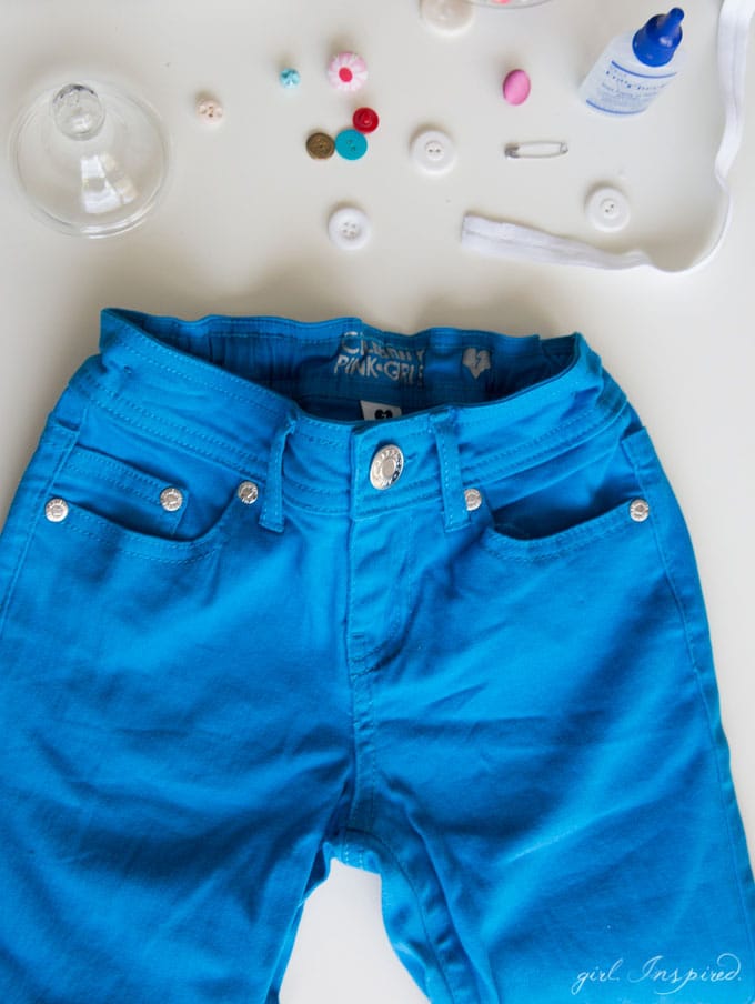 Add an adjustable elastic waistband to kids' clothes in a snap. No sewing machine necessary! It's so simple to turn unusable shorts/pants into a perfectly fitting pair!