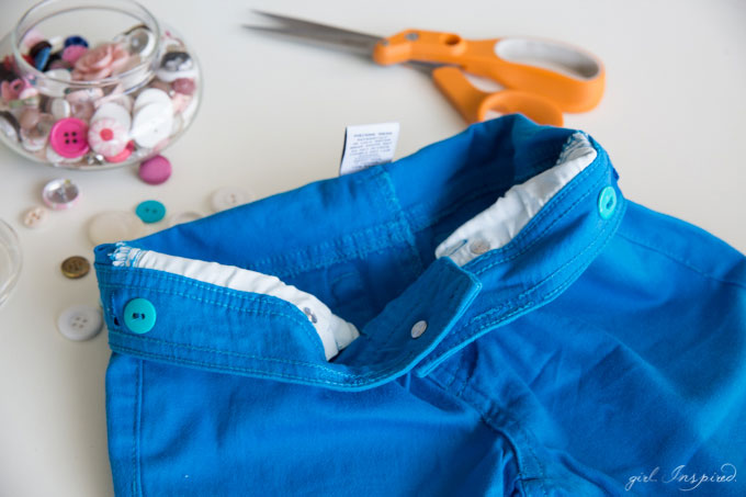 Add an adjustable elastic waistband to kids' clothes in a snap. No sewing machine necessary! It's so simple to turn unusable shorts/pants into a perfectly fitting pair!