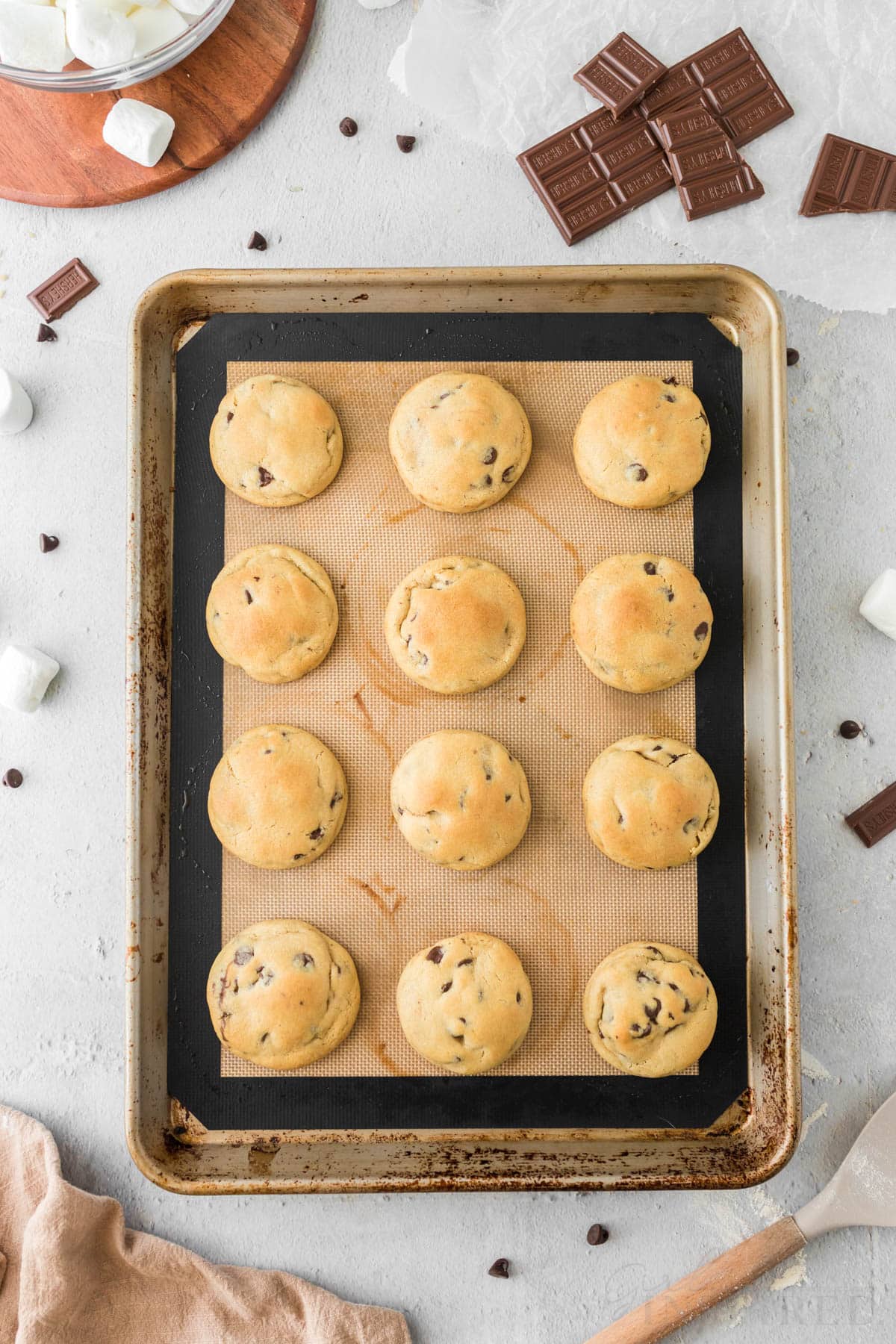 baked smookies on a baking pan
