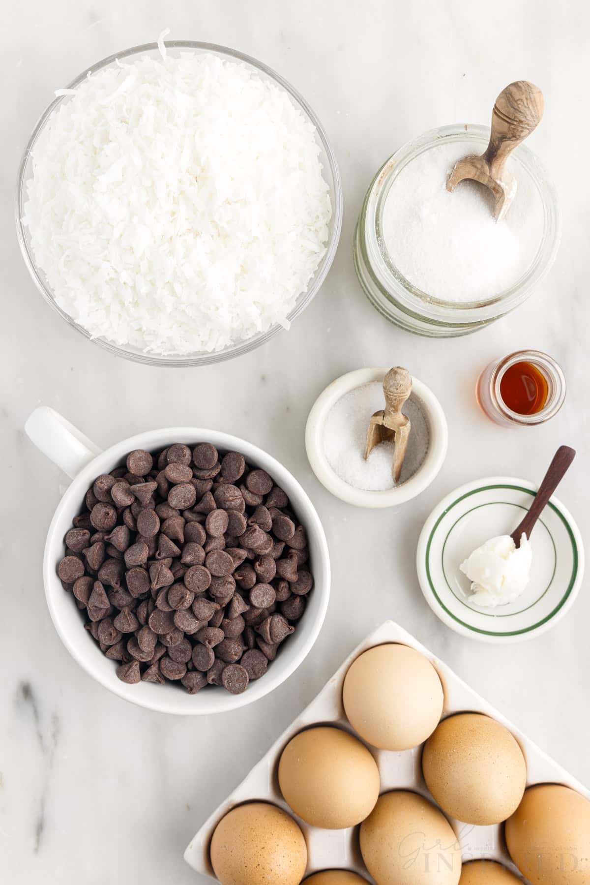 ingredients needed to make coconut macaroons