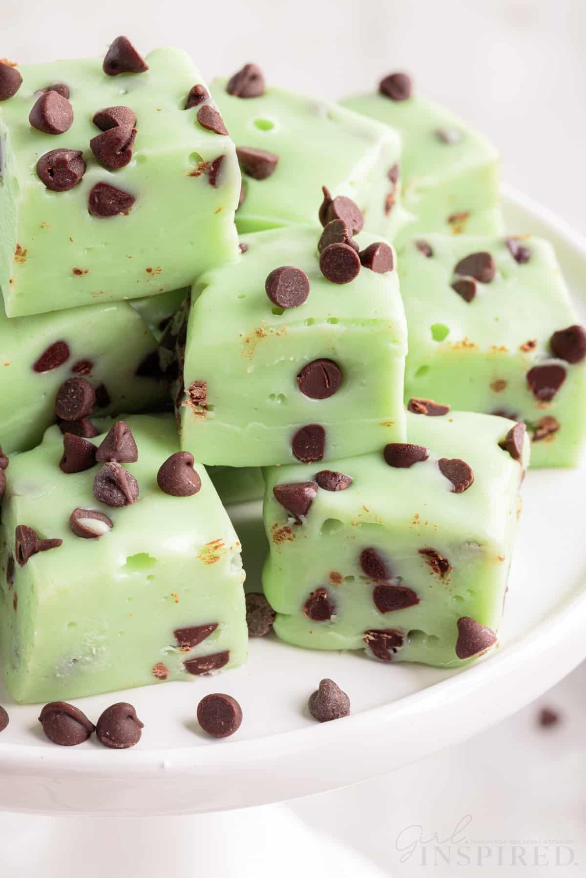 right view of mint chocolate chip fudge on a tiered tray