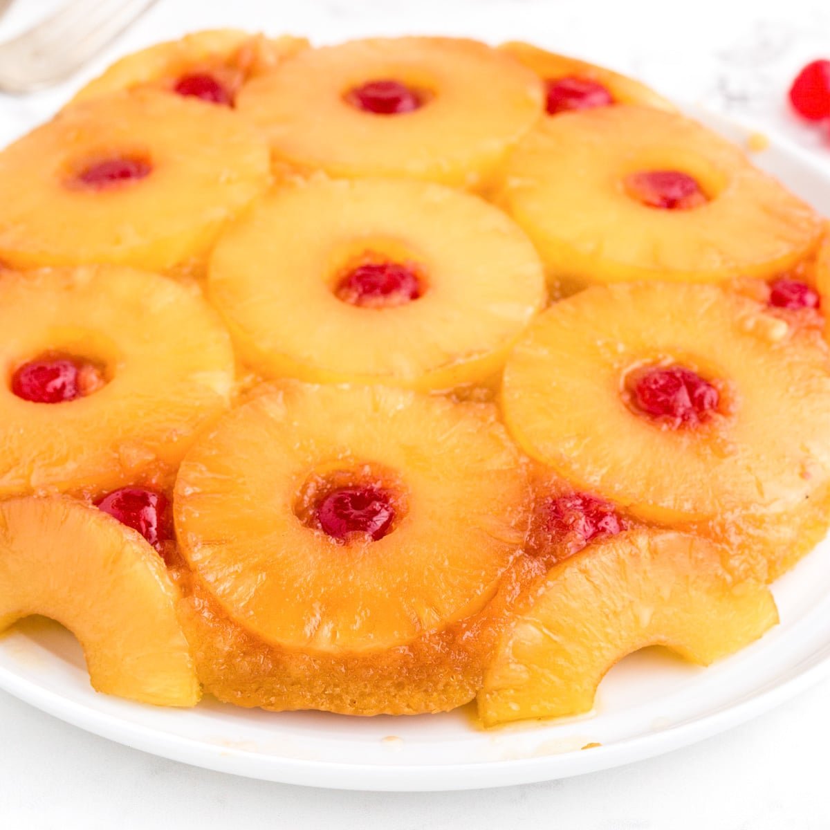 Easy Pineapple Upside-Down Cake Recipe 