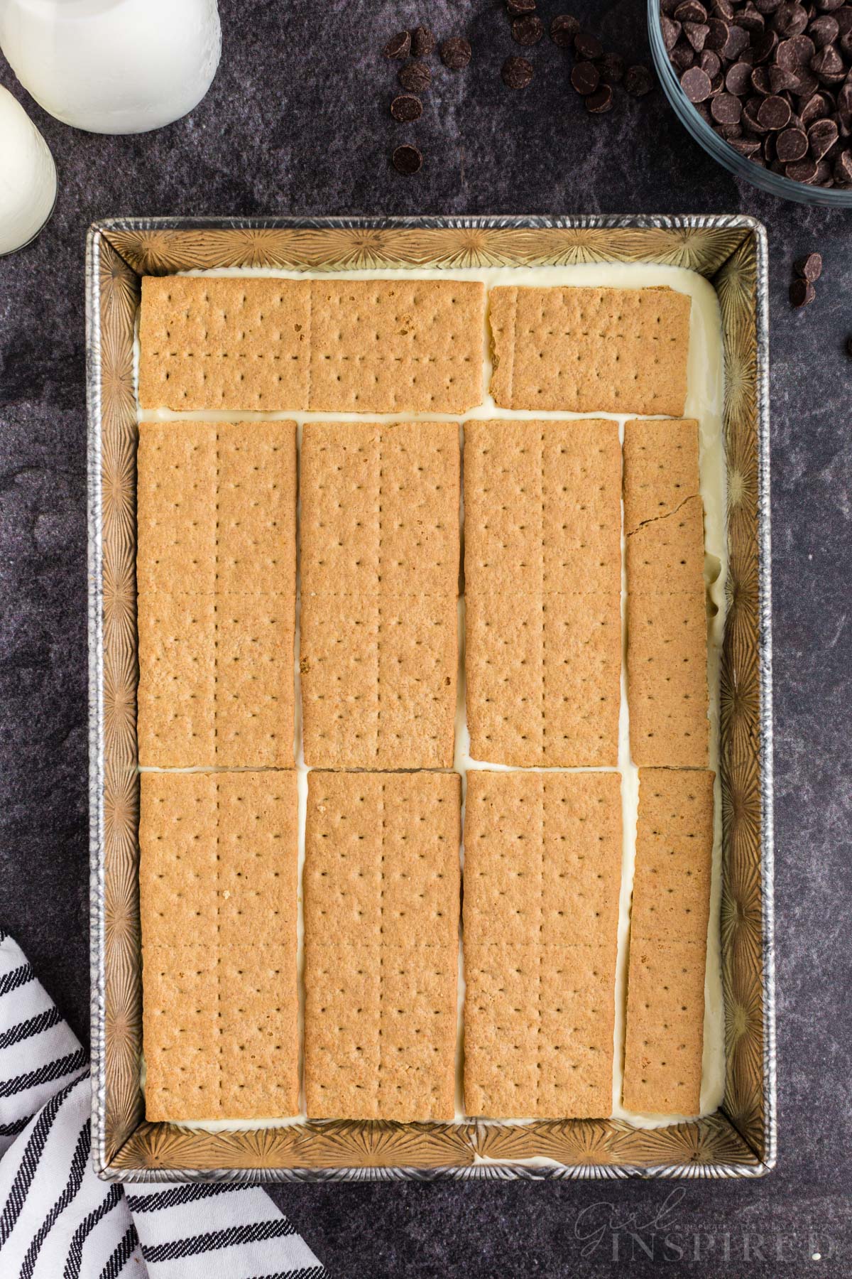 Second layer of Graham crackers added on top of the pudding mixture in the casserole dish.