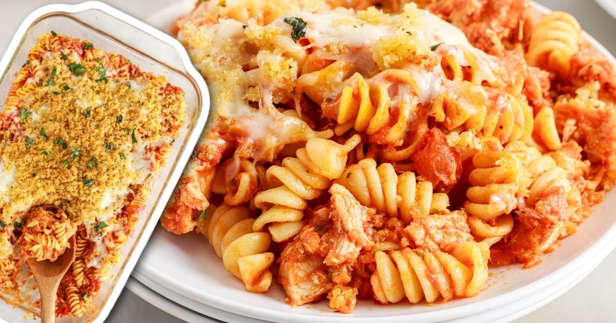 Chicken Parmesan Pasta Bake - girl. Inspired.
