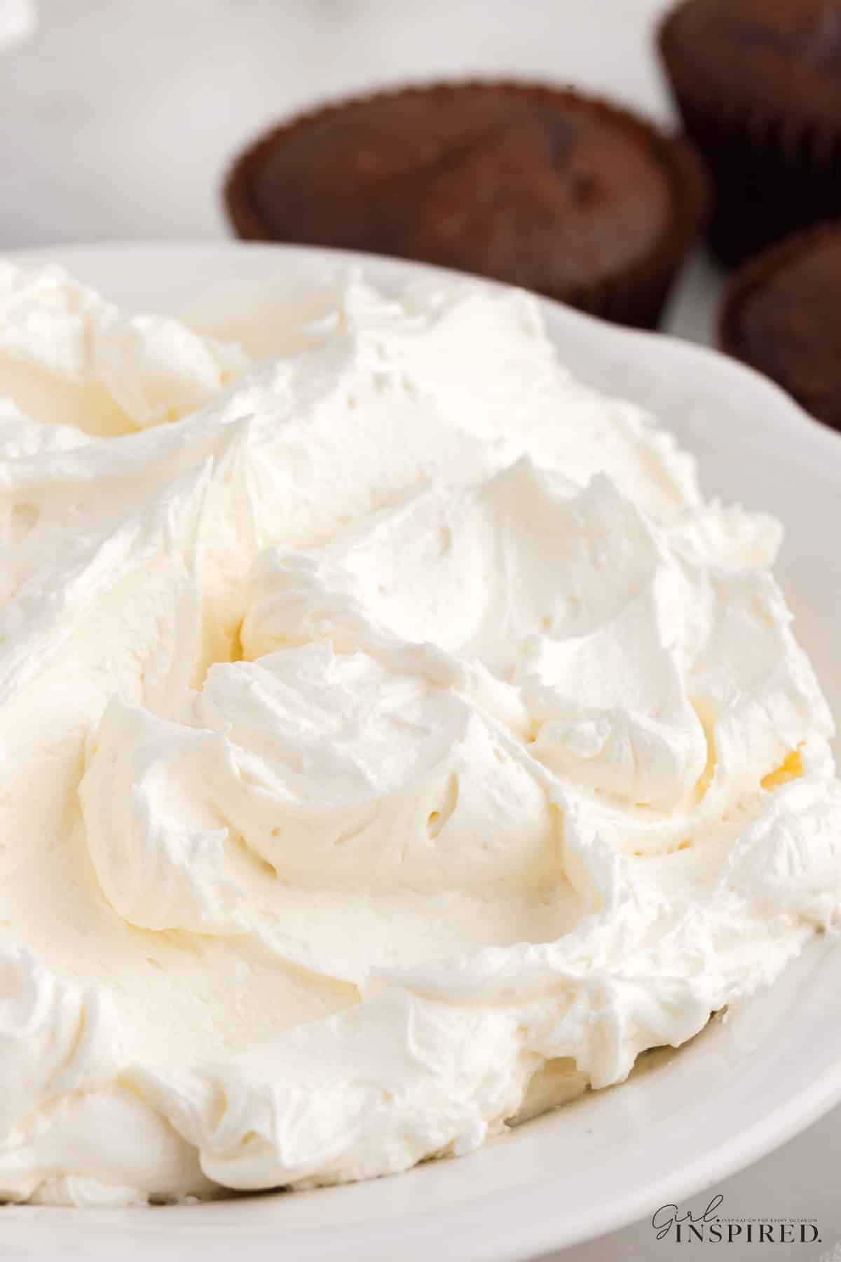 A bowl of Marshmallow Cream Frosting.