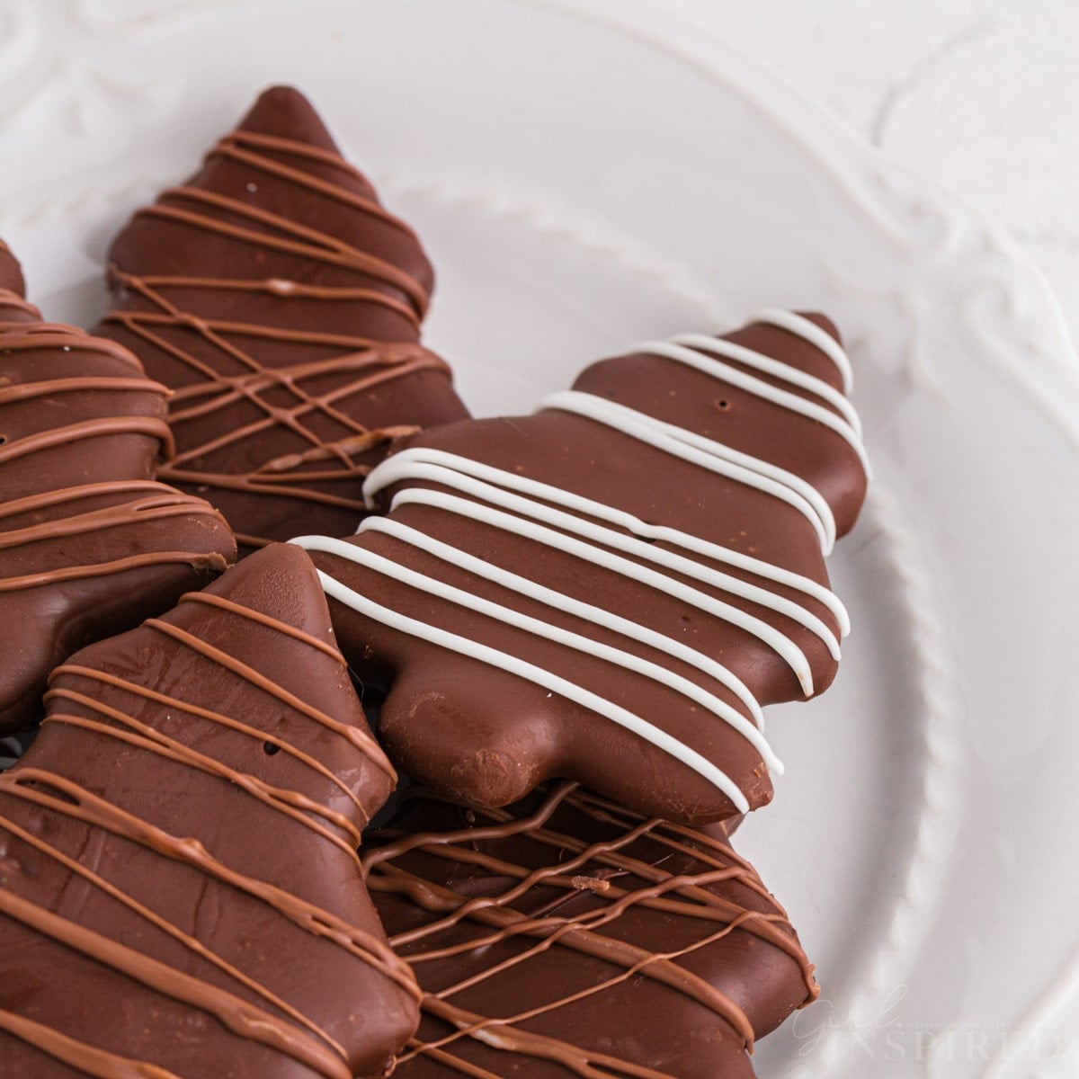 Chocolate Dipped Peanut Butter Ritz Crackers - girl. Inspired.
