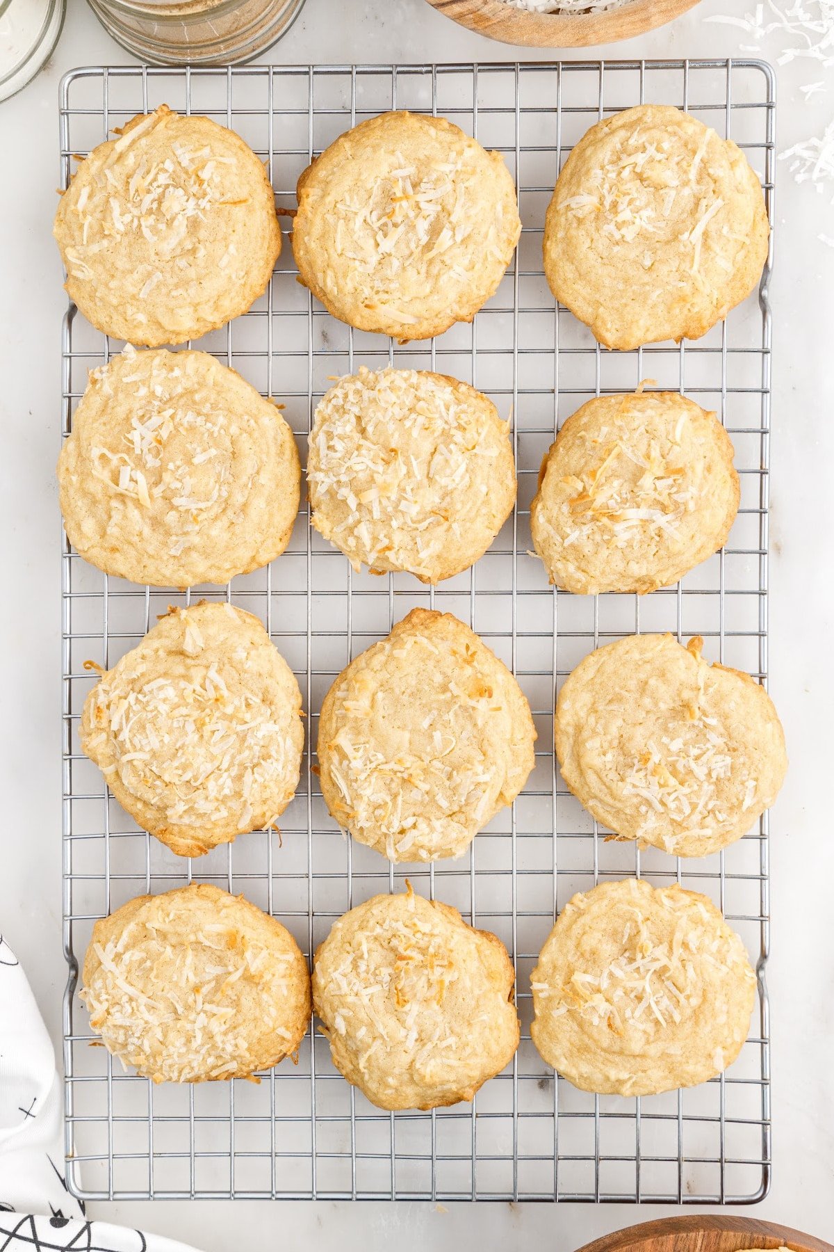 Cookies cooling on a wire rack.